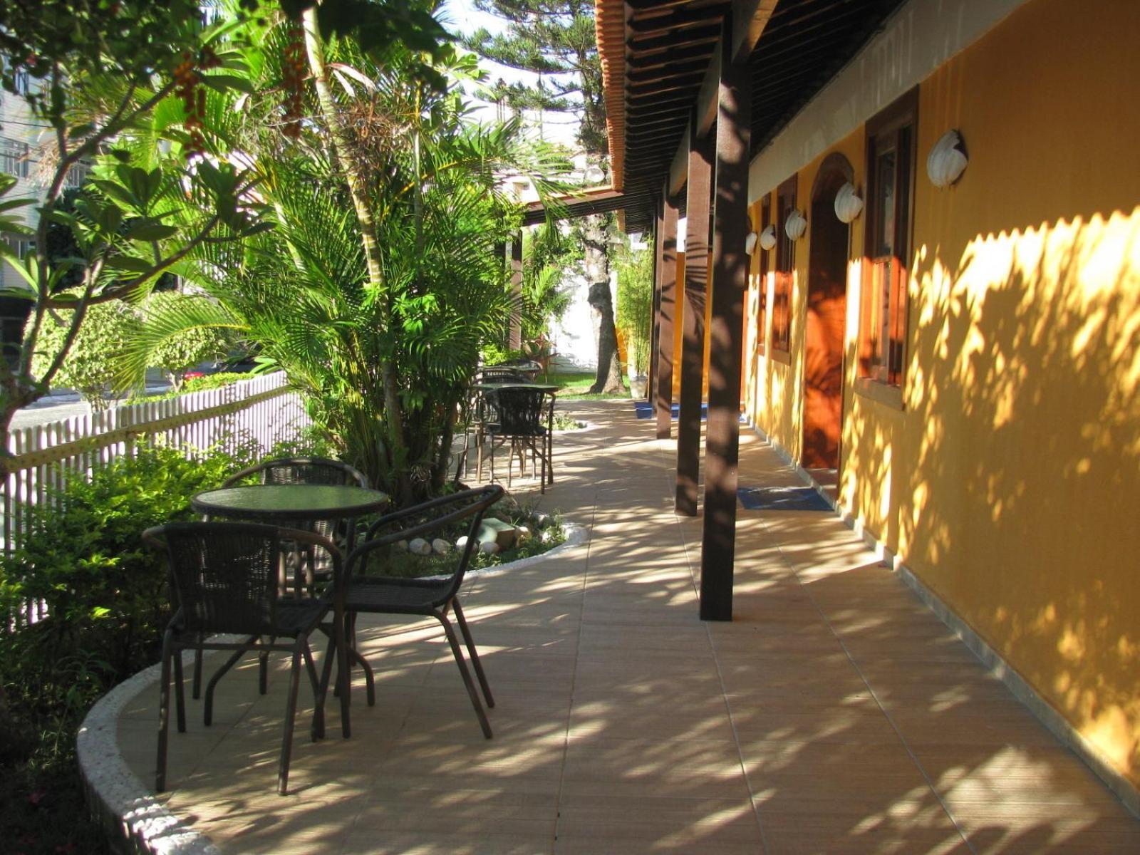 Hotel La Brise Cabo Frio Esterno foto