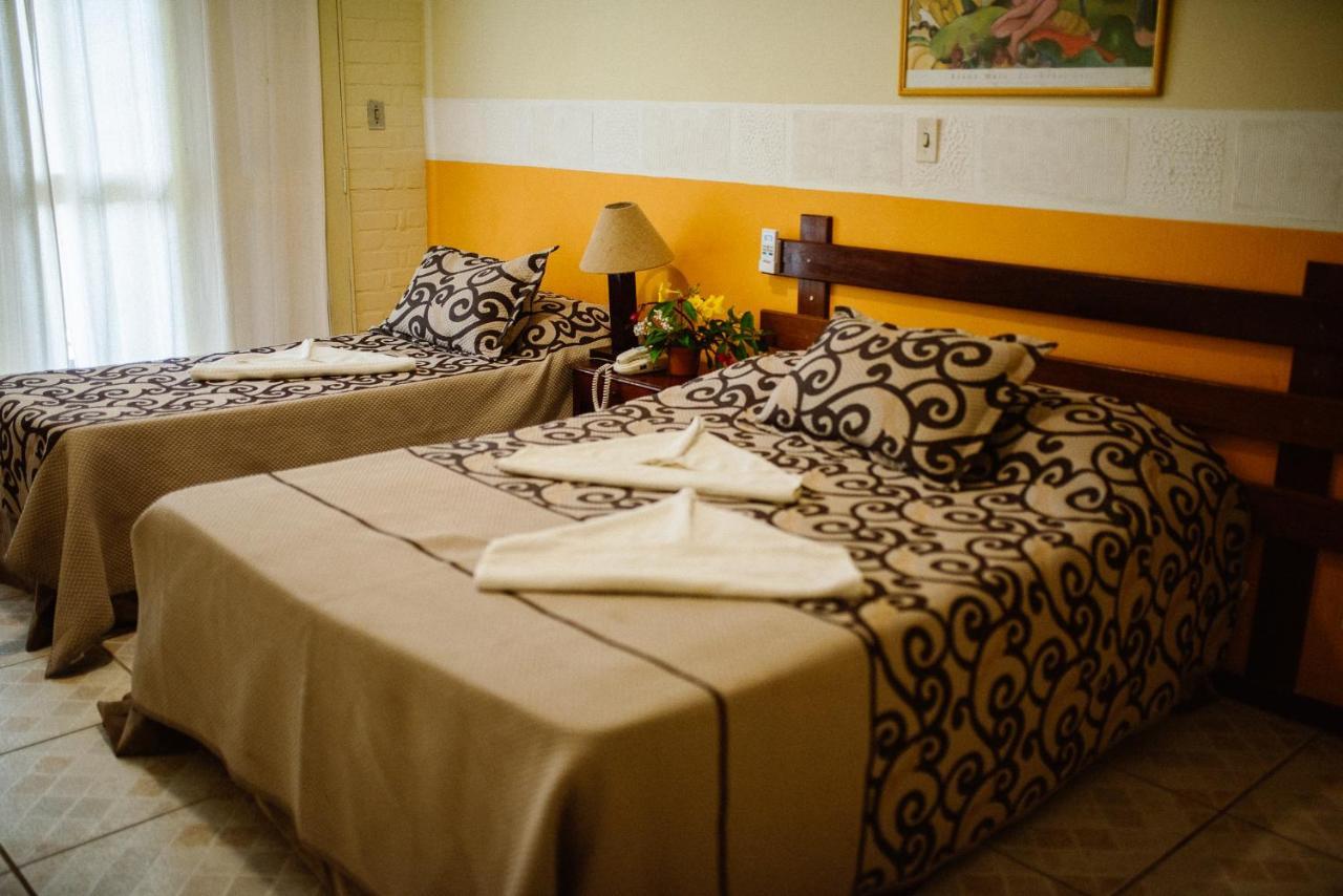 Hotel La Brise Cabo Frio Esterno foto