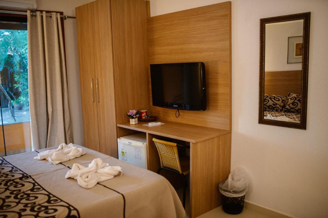 Hotel La Brise Cabo Frio Esterno foto
